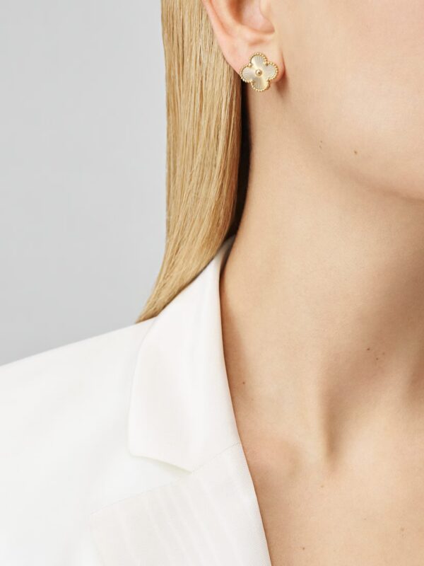 VAN CLEEF Vintage Alhambra ear studs - Image 2